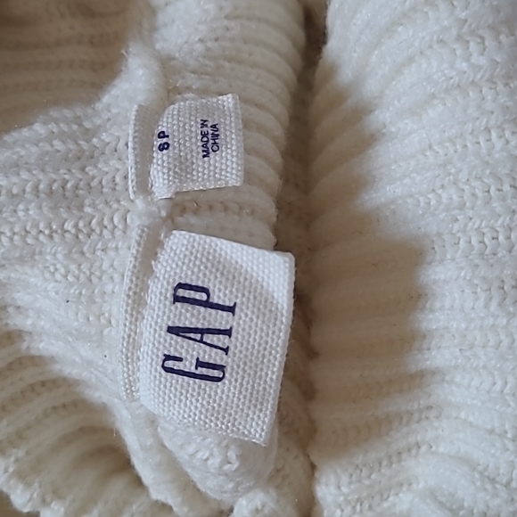 Gap Sleeveless Turtleneck Sweater - Picture 3 of 4